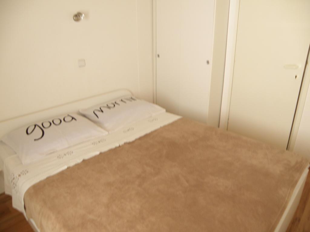 Apartment Amalija Primosten Exterior photo