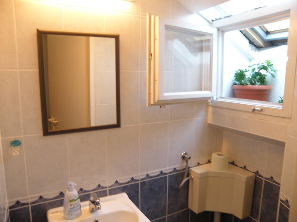Apartment Amalija Primosten Exterior photo